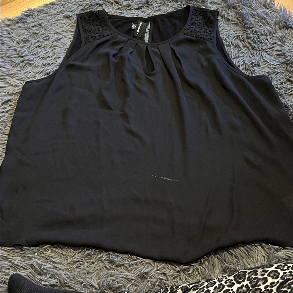 Stylish Black Sleeveless Blouse